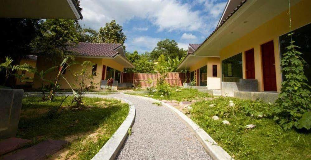 Villa De Mama Rawai Bagian luar foto