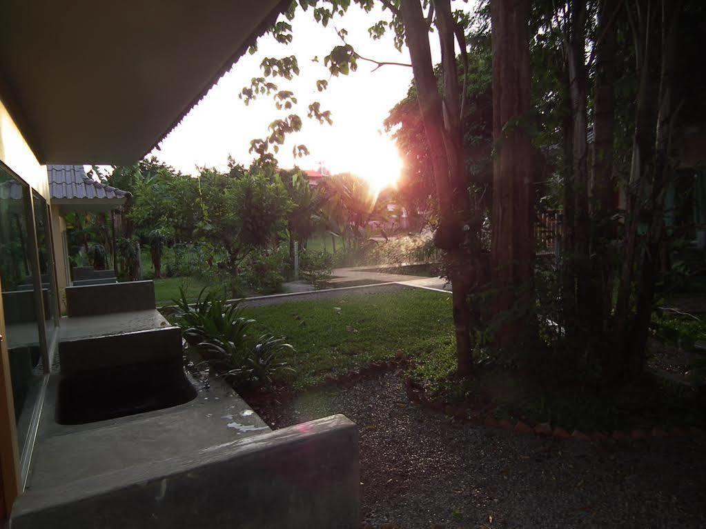 Villa De Mama Rawai Bagian luar foto
